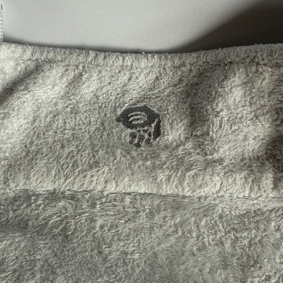 Mountain Hardwear Off-White Fleece Jacket - Picture 3 of 8